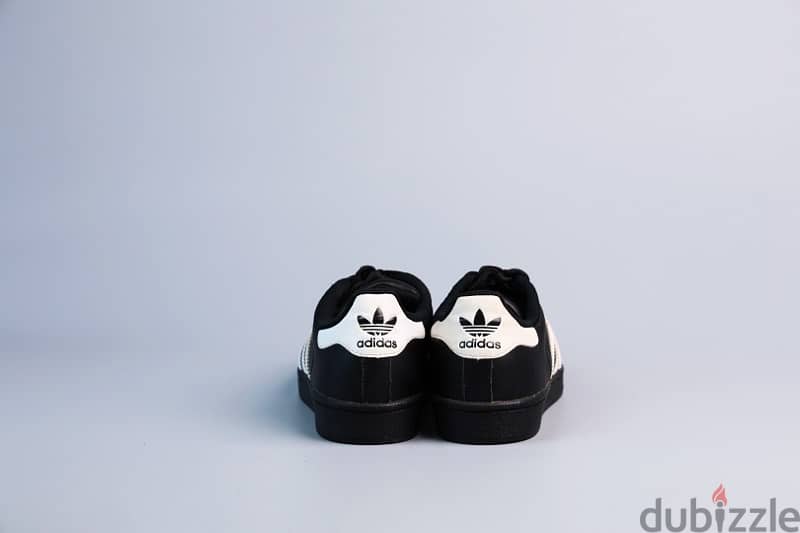 ADIDAS Superstar Black & White Sneakers. (36/37) 3