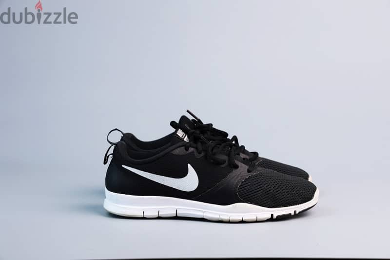 NIKE Flex Essential Black Running Shoes. (40) 1