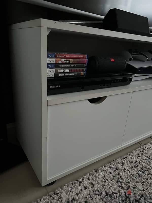 White TV Unit Bedroom 0