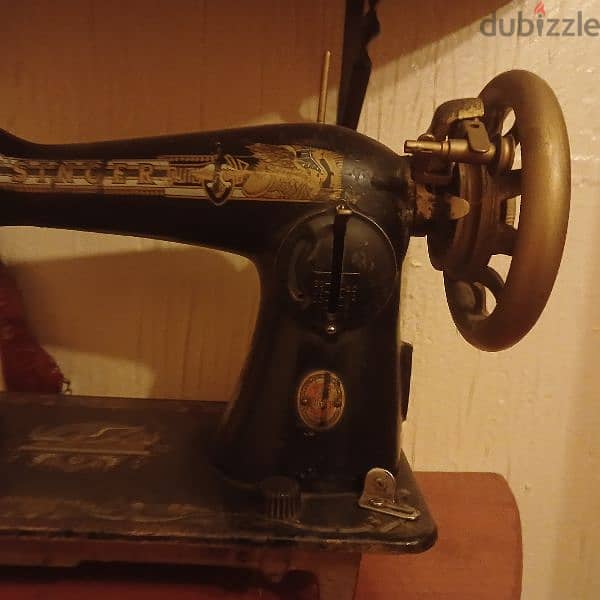 Antique Singer sewing machine 4