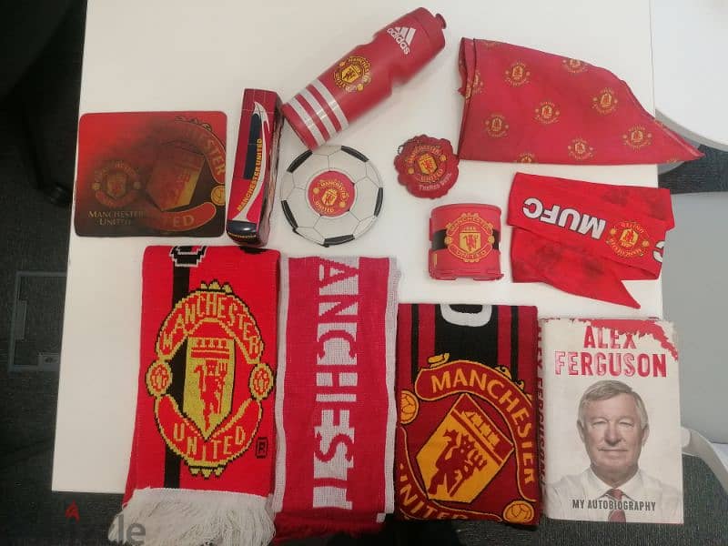 Manchester United stuff, including original 0