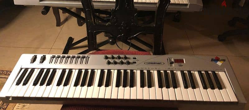 M-Audio Midiman 61key Midi Controller 1