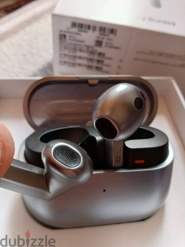 Samsung buds 3 used 1 time 1