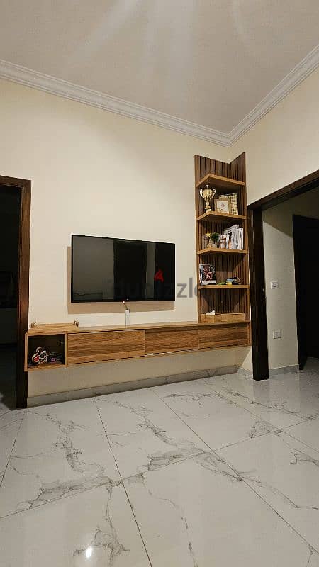 TV Unit 2