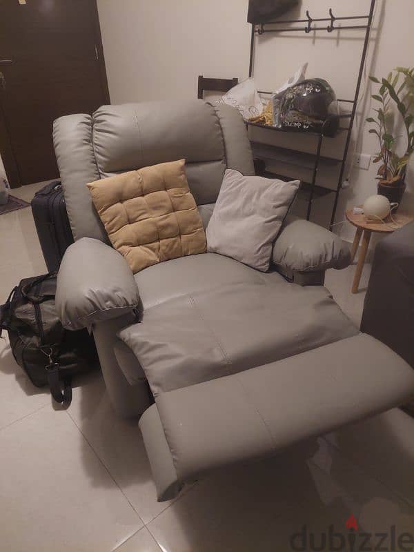 comfortable leather recliner for sale for 70 usd bought at 200 1