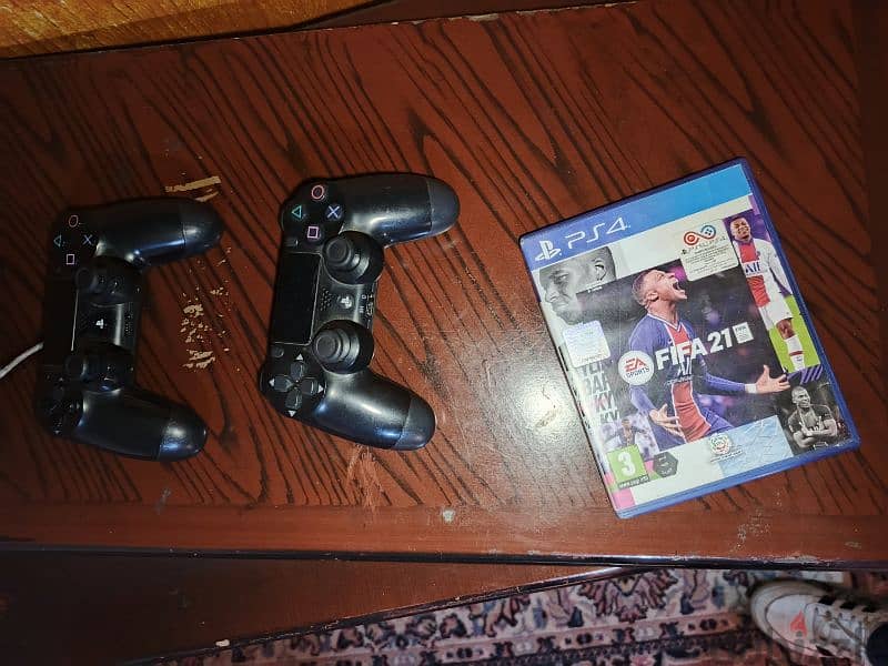 play station 4 pro 0