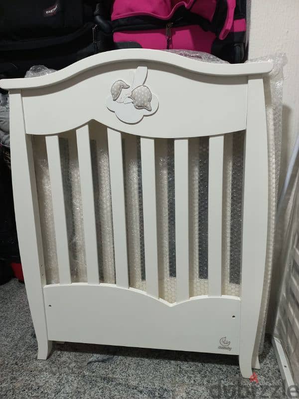 bed with crib white like new 3