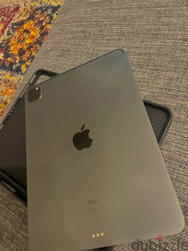 IPad 11 pro 256gb m1 ship 2