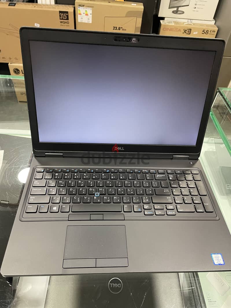 DELL  Latitude 5590 0