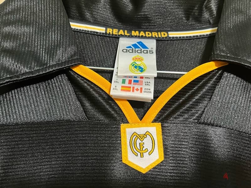 Real Madrid 2000 vintage away kit ronaldo 11 limited edition 1