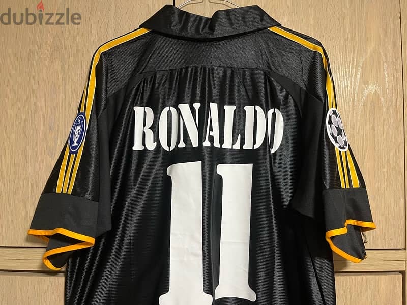 Real Madrid 2000 vintage away kit ronaldo 11 limited edition 2