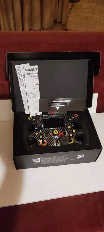 Thrustmaster SF1000 Edition Officialy Licensed by Ferrari 4