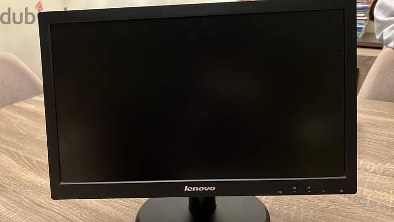 VGA LENOVO moniter good for gaming good conditions 2