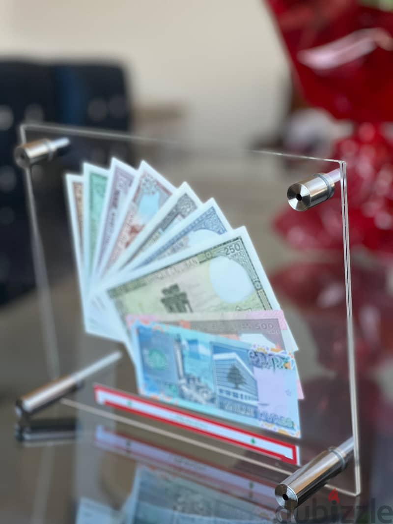 BEST CHRISTMAS GIFT lebanon, 1 lira to 1000 in Plexi هدية عيد الميلاد 2