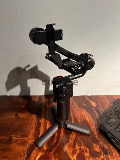 dji RS3 mini gimbal stabilizer