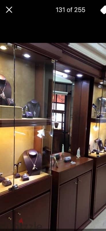 jewelers showcases ready with necks 3