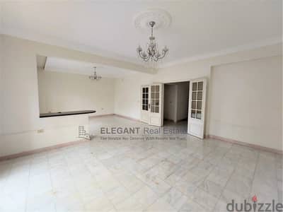 Spacious Apartment in a Well Maintained Building !