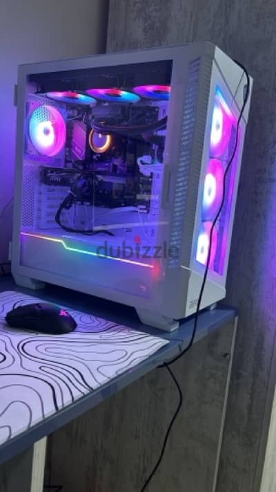 GAMING PC, BARLEY USED