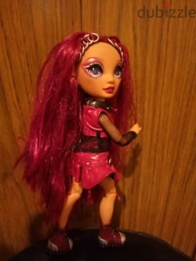 MILA BERRYMORE RAINBOW HIGH OMG BIGGER Great doll +Own wear+Own Boots.