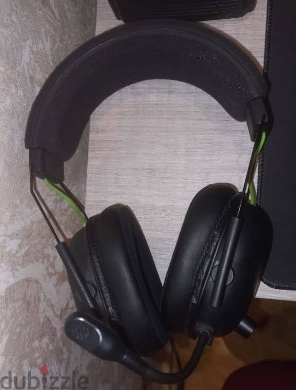 Razer blackshark v2 X wired headset with usb converter 2