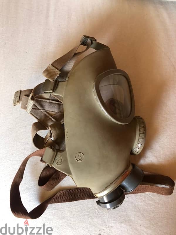 gas mask collectible 0