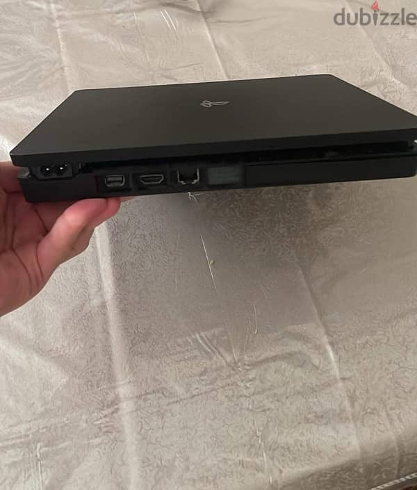 ps4 slim 0