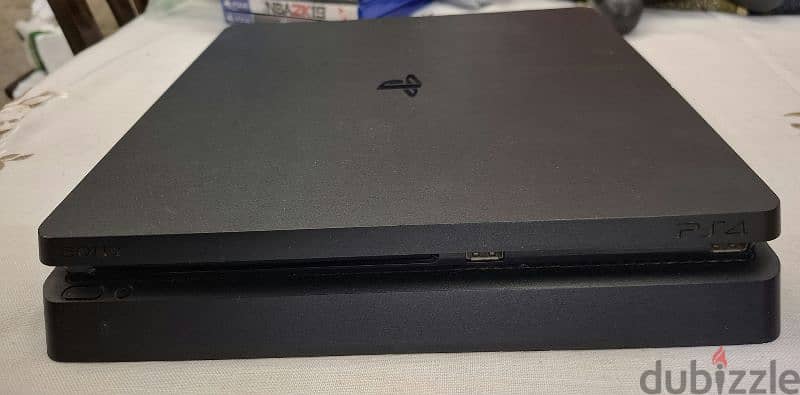 Used ps4 like new + Accessories 11