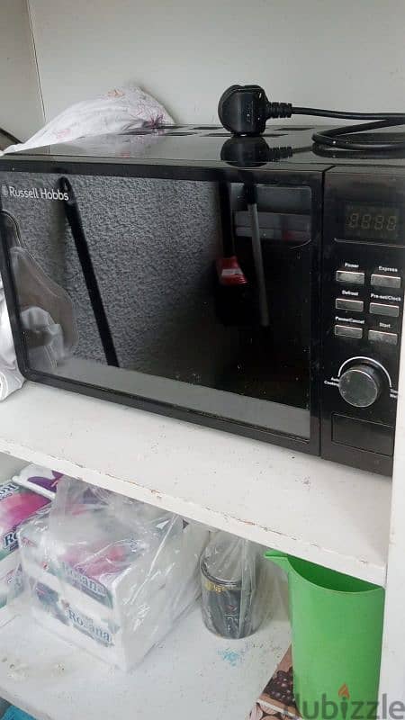 microwave in very good condition 1