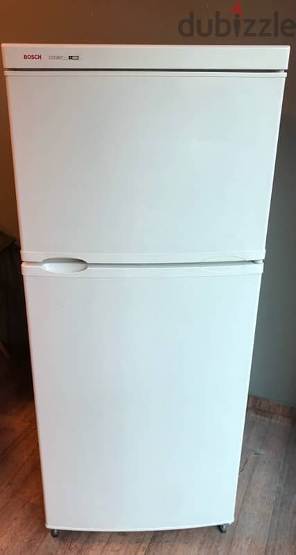 Bosh refrigerator like new . 175$ 0