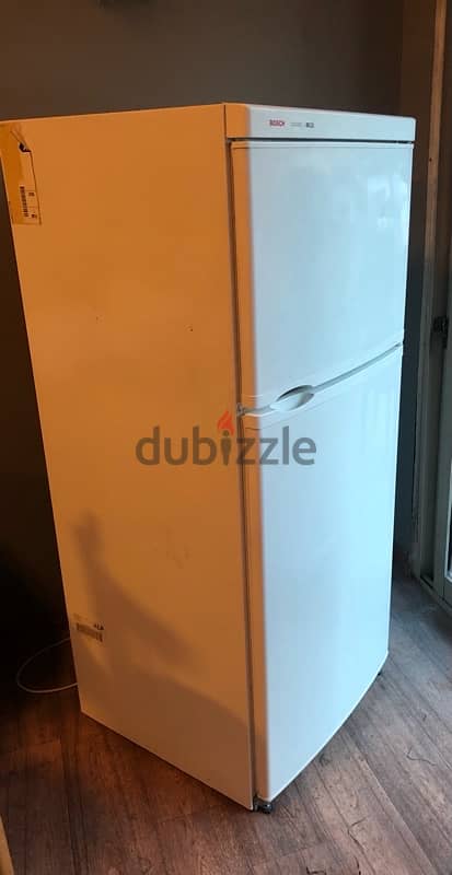 Bosh refrigerator like new . 175$ 5