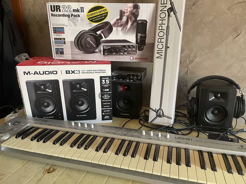 Steinberg Recording Pack- M-Audio monitors and yamaha midi + Xbox One 0