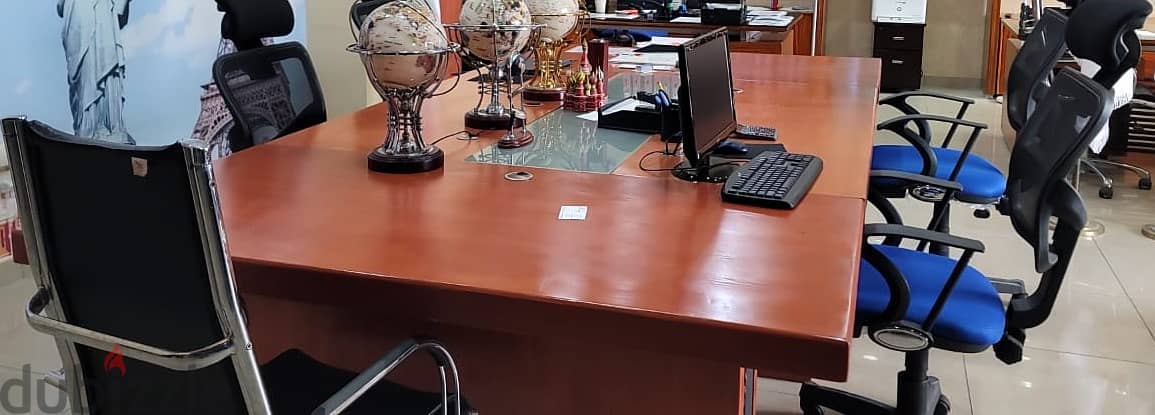 Great condition طاولة مكتب للاجتماعات قشر زين 5,20م | Conference Table 3