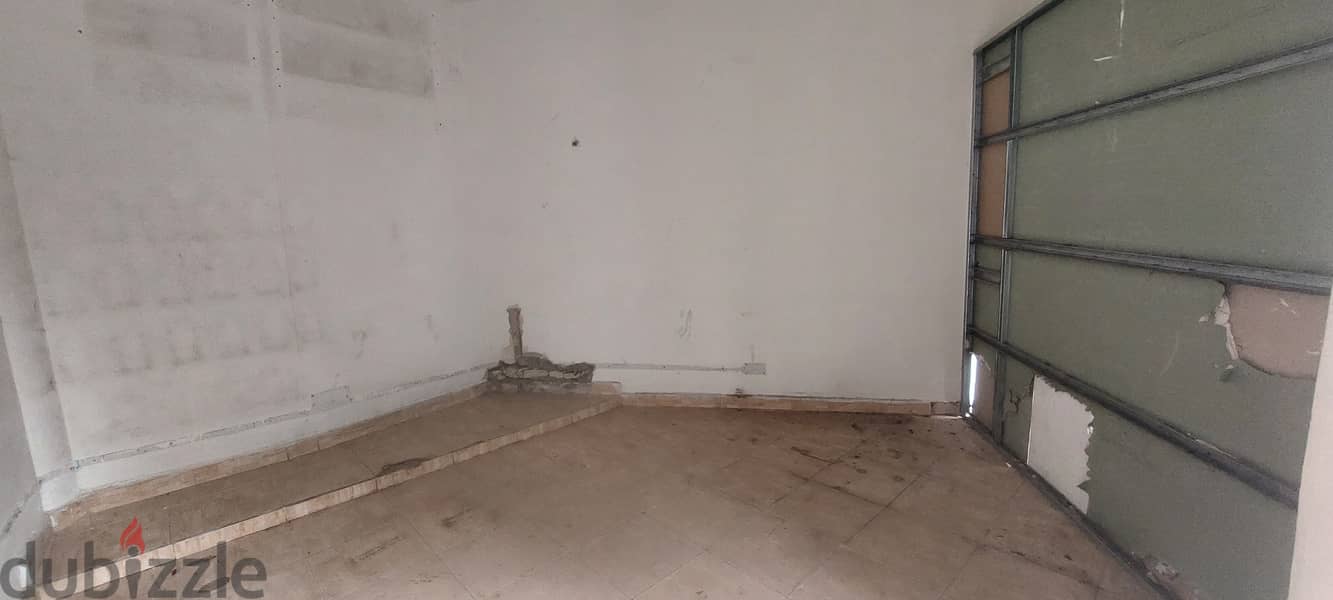 Shop for rent in Badaro محل للإيجار في بدارو 0