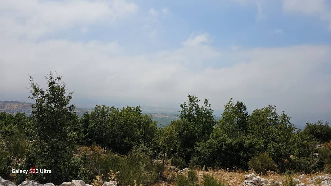 Land for sale in Tarchich ارض للبيع في ترشيش 1