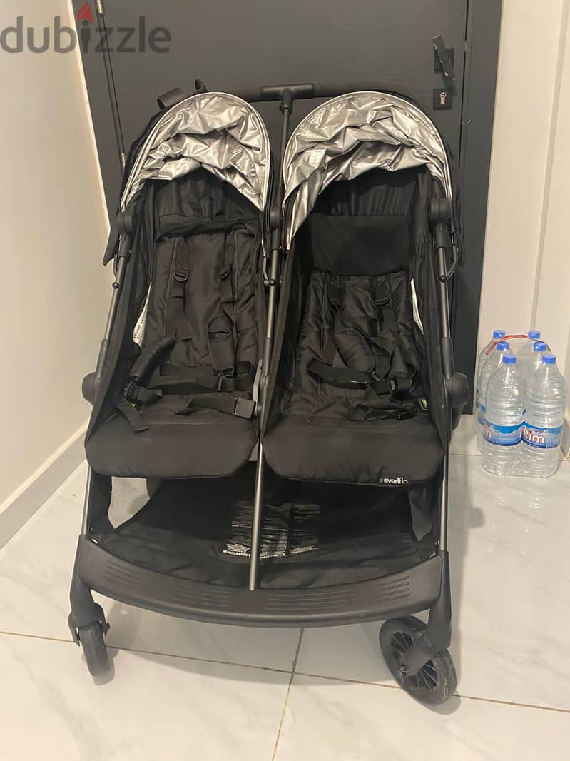 Evenflo twins stroller exellent condition free delivery 1