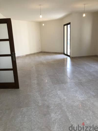 SPACIOUS APARTMENT IN HAMRA PRIME (220SQ) 3 BEDROOMS , (HA-117)