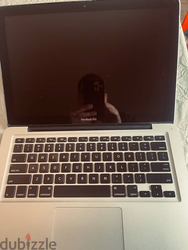 Apple MacBook laptop in very good condition 0