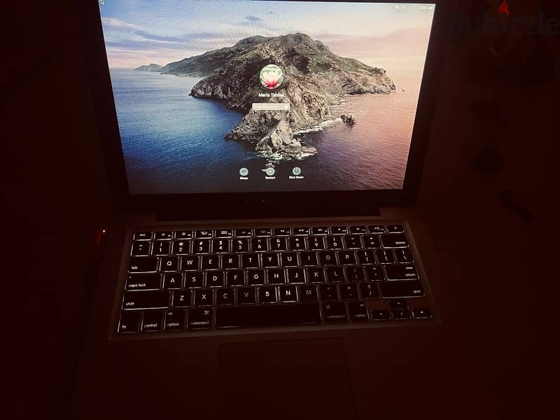 Apple MacBook laptop in very good condition 5