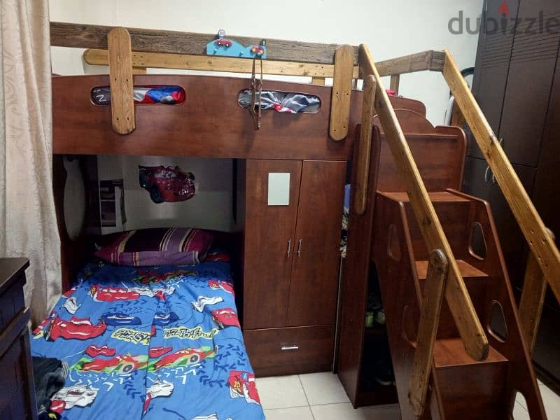 kids bedroom good condition 0