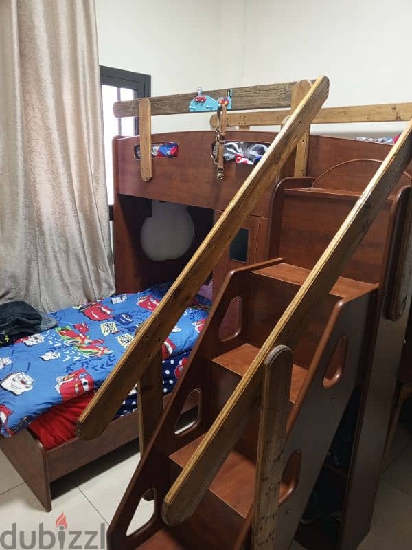 kids bedroom good condition 4