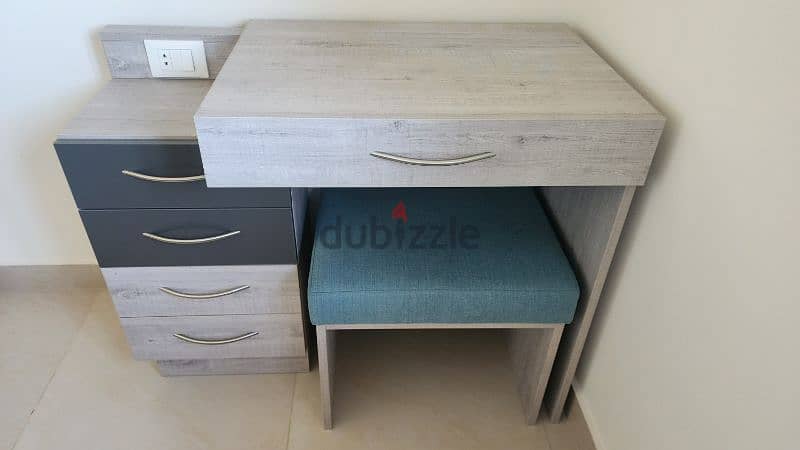 Unique design dressing table with led light and seat 1