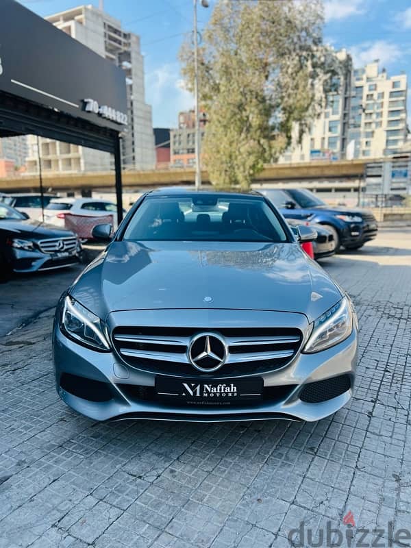 C 300 4matic  2016 (Clean Carfax) Original Paint!! 3al Fahes!! 0