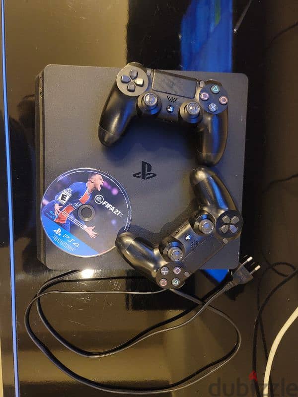 used only 1 month ps4 with fifa 21 0