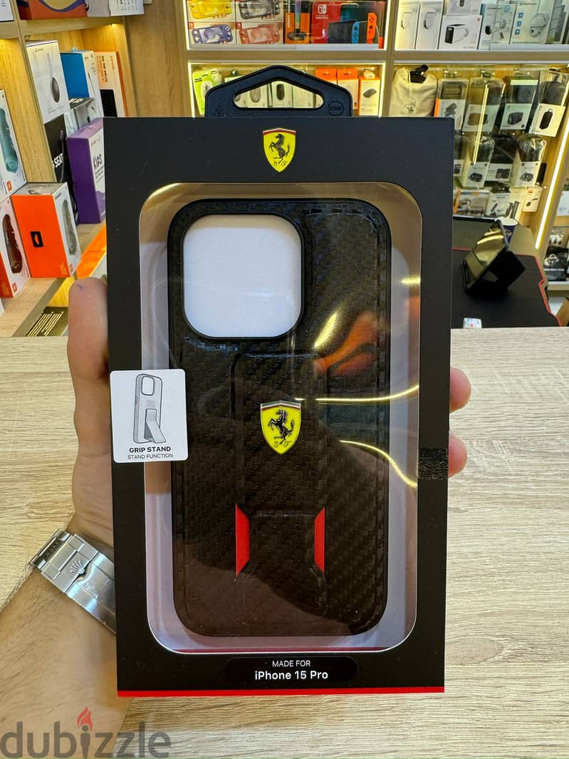 Ferrari carbon grip stand case 15 pro 0