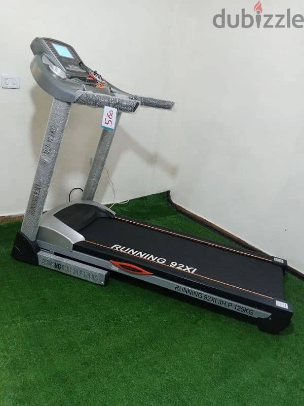 treadmill  3hp max Weight 125kg automatic incline 4