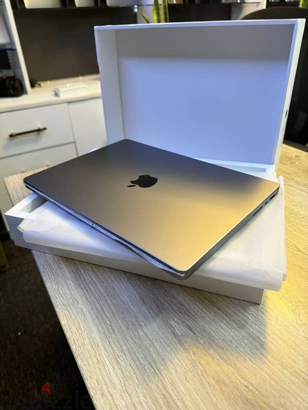 macbook pro m3 pro 14 0