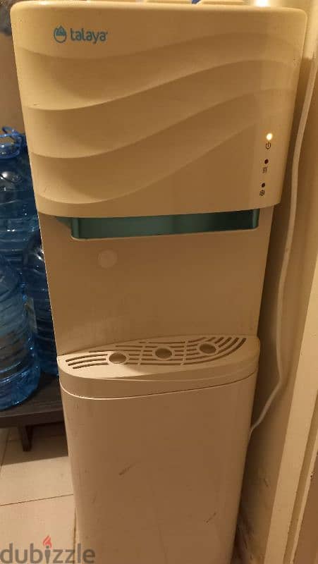 Glass Water Dispenser 1