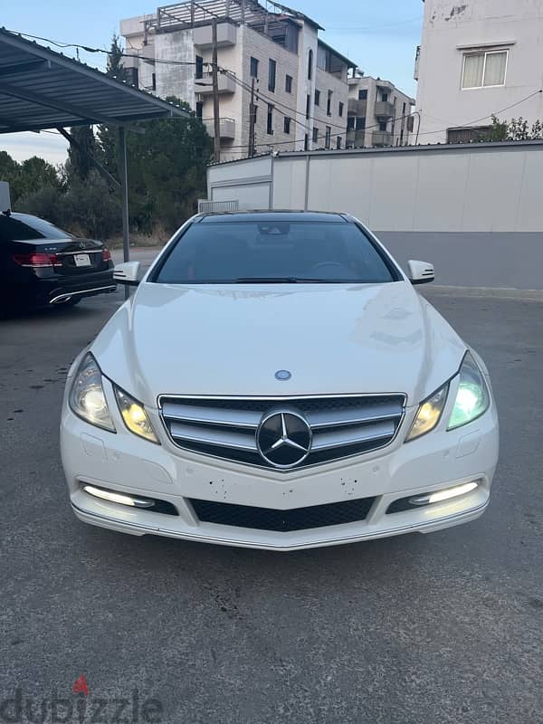 Mercedes E200 coupe 2011 0