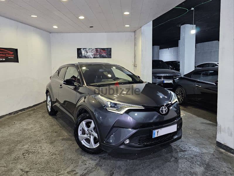 2018 Toyota CHR Full 4WD Grey/Black Leather Company Source&Maintenance 0