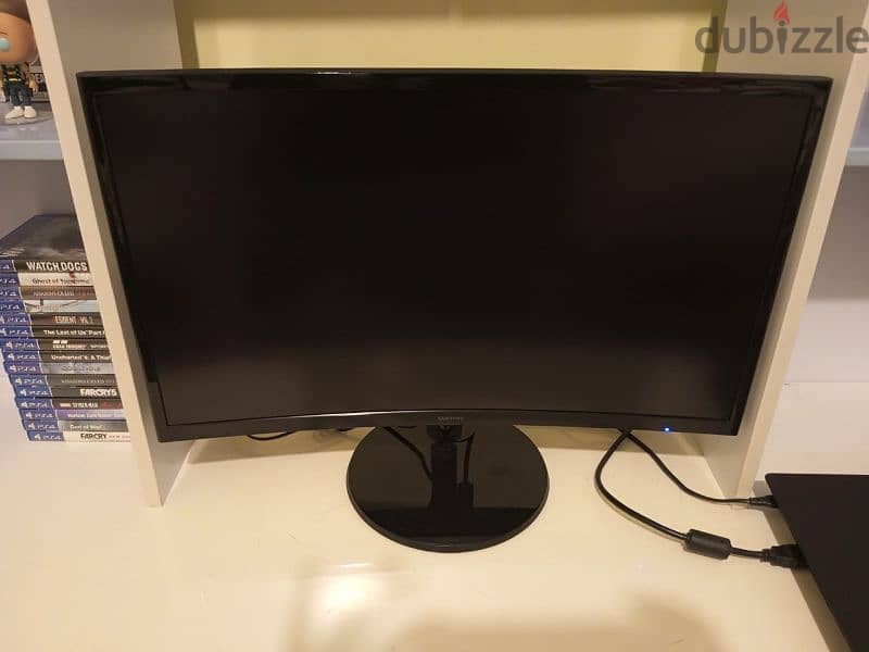 Samsung 24 inches essential curved monitor 75 hertz 0